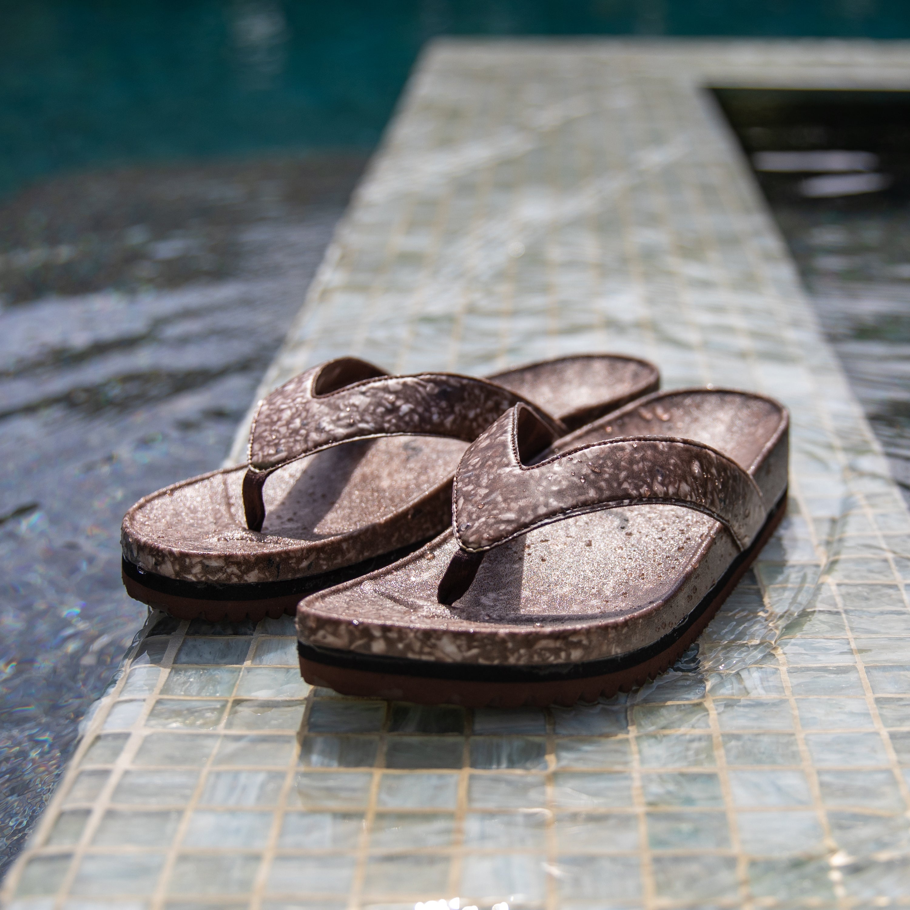 WellNest West Recovery Unisex Flip Flop – Coconut