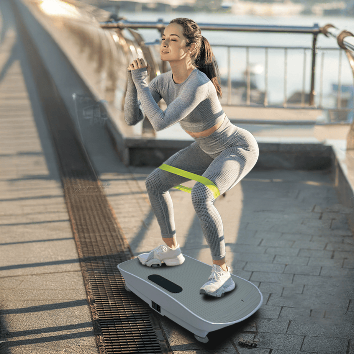 Silent Vibration Platform Crazy Fitness Massage 10-Frequency Weight Loss & Fat Burner Body Shaking Machine For Unisex Grey033