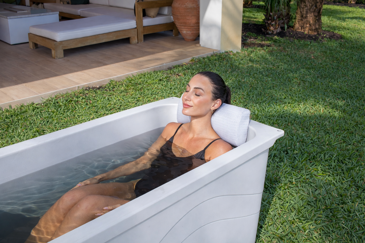 Frozin Cold Plunge - White Granite